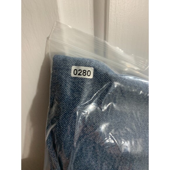 WRANGLER 38x32 Distressed Straight Leg Denim Blue Jeans 5-Pocket Design FLAWED - Picture 11 of 11